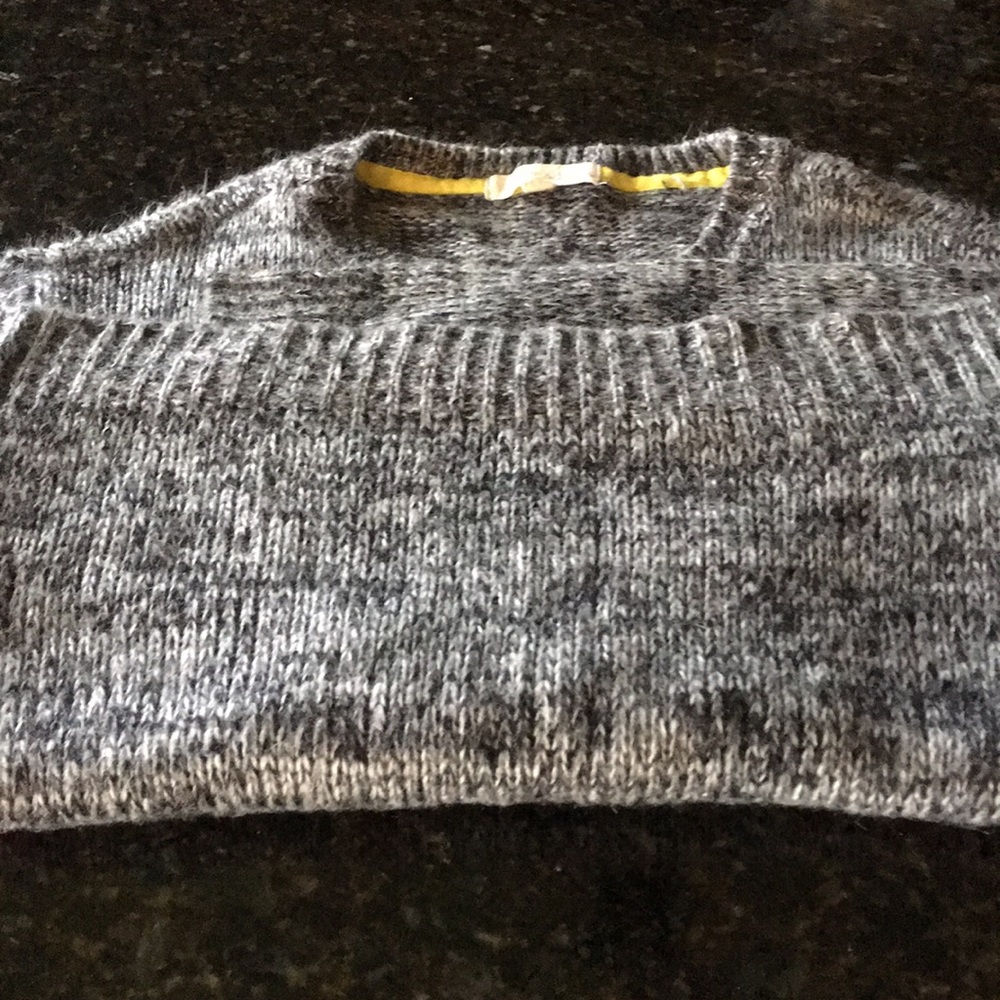 Sweater - Picture 4 of 5